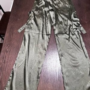 🔥H & M pants brand new , selling the blouse as well if want to wear it together